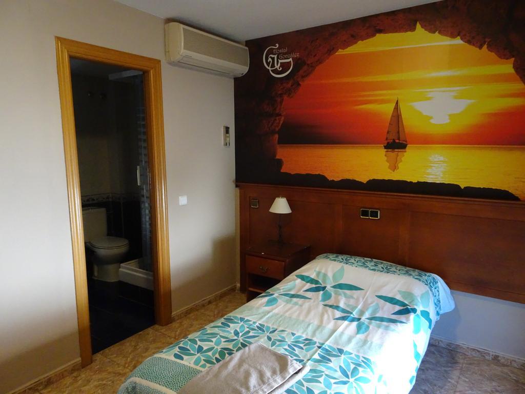 Hostal Gonzalez Guadarrama Exterior foto